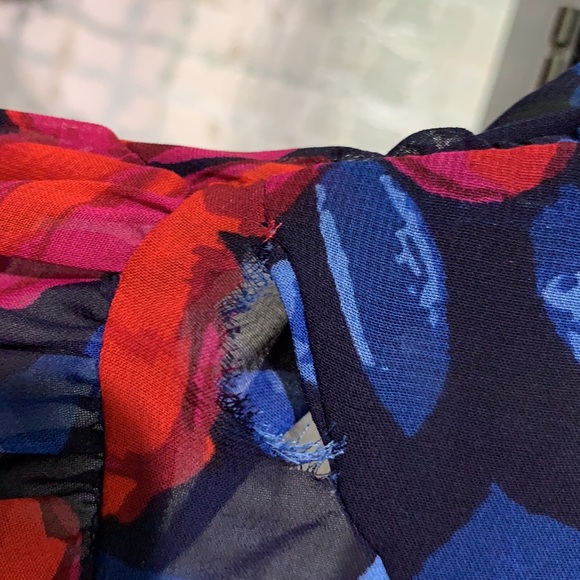 NY&C Eva Mendez Collection Floral Blouse - Picture 4 of 5